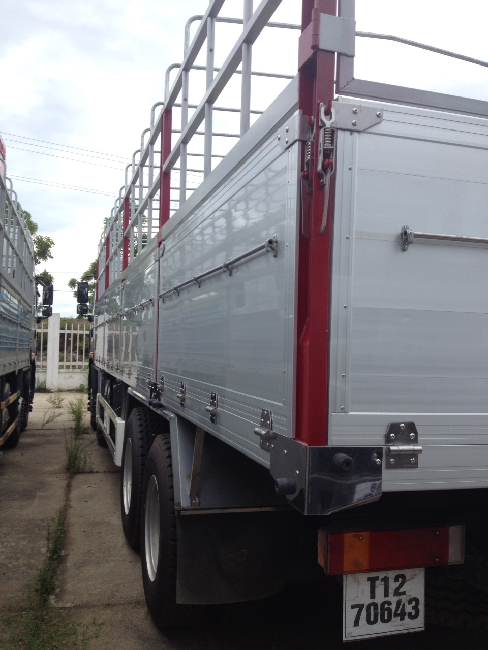 Xe tải Trên 10 tấn 2017 - Bán xe tải thùng 4 chân Chenglong tại Đà Nẵng