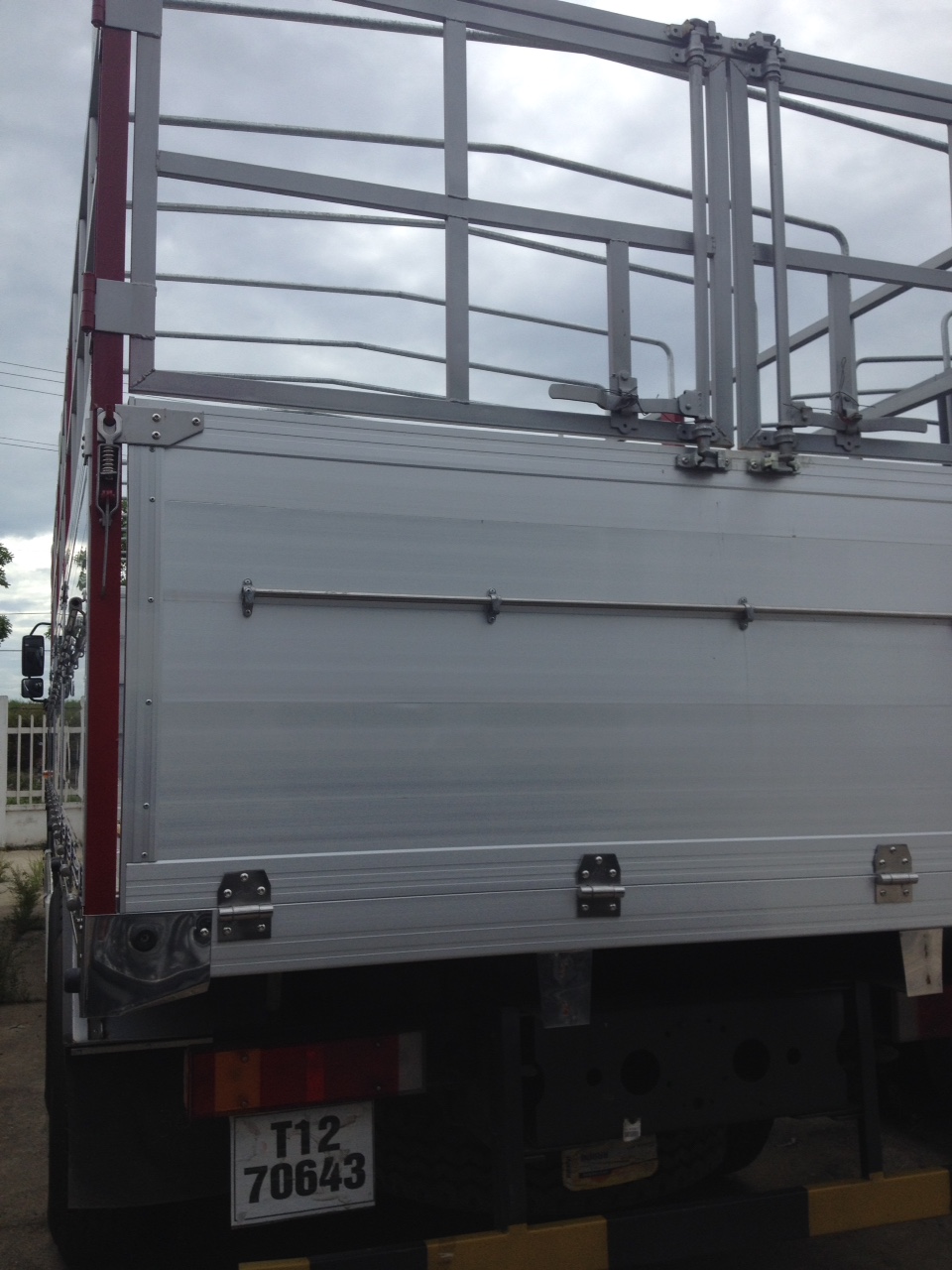 Xe tải Trên 10 tấn 2017 - Bán xe tải thùng 4 chân Chenglong tại Đà Nẵng