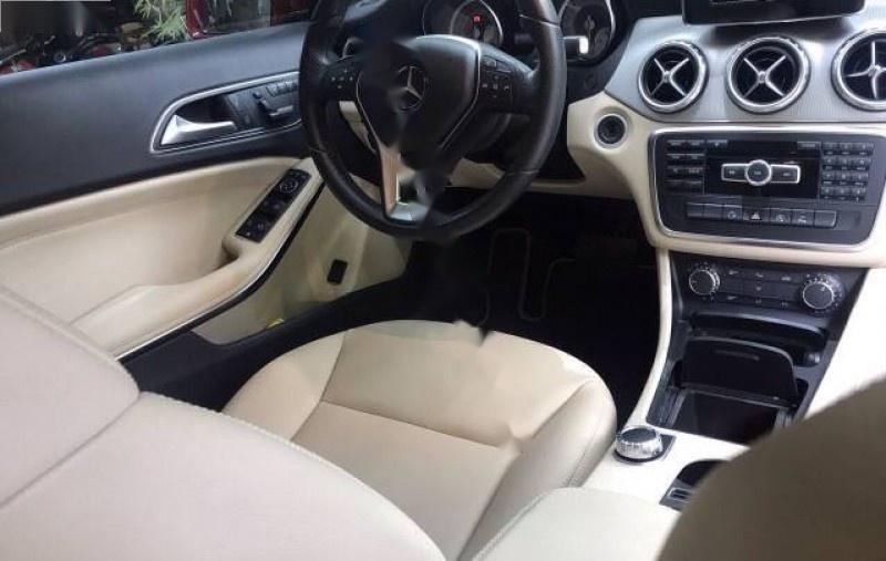 Mercedes-Benz GLA-Class 200 2015 - Bán Mercedes GLA200 đời 2015, màu đỏ, xe nhập chính chủ