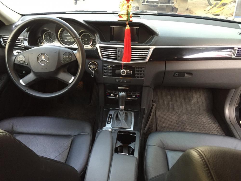 Mercedes-Benz E250 2009 - Bán Mercedes E250 năm 2009, màu đen, xe nhập, chính chủ