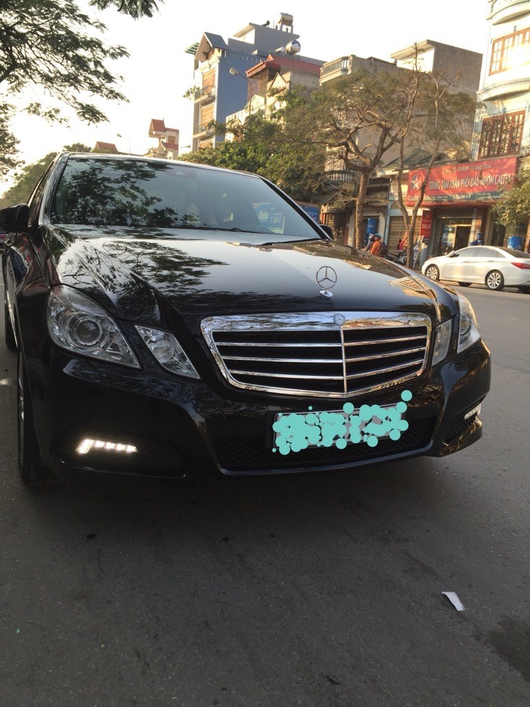 Mercedes-Benz E250 2009 - Bán Mercedes E250 năm 2009, màu đen, xe nhập, chính chủ