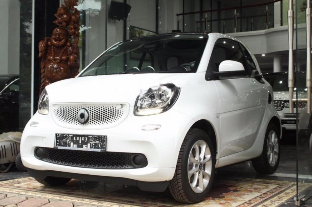 Smart Fortwo 1.0L 2017 - Bán Smart Fortwo 1.0L đời 2017, màu trắng, xe nhập