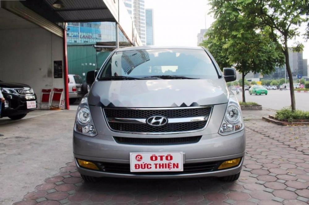 Hyundai Starex Grand 2015 - Ô tô Đức Thiện bán Hyundai Starex Grand đời 2015, màu bạc, nhập khẩu