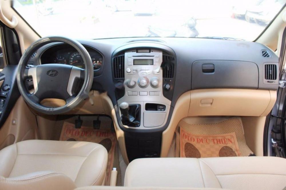 Hyundai Starex Grand 2015 - Ô tô Đức Thiện bán Hyundai Starex Grand đời 2015, màu bạc, nhập khẩu