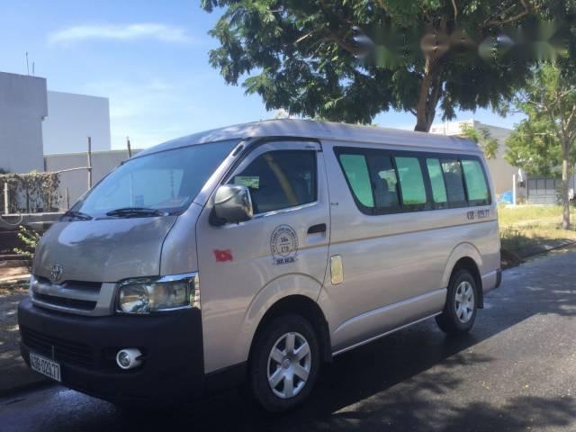 Toyota Hiace MT 2005 - Bán Toyota Hiace MT 2005, màu bạc, giá chỉ 280 triệu