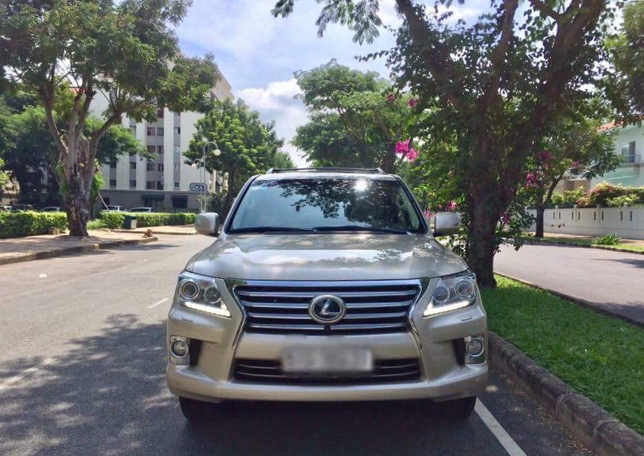 Lexus LX 570 2012 - Bán xe Lexus LX 570 năm 2012, màu vàng cát, xe nhập Mỹ đăng ký 2013 tư nhân