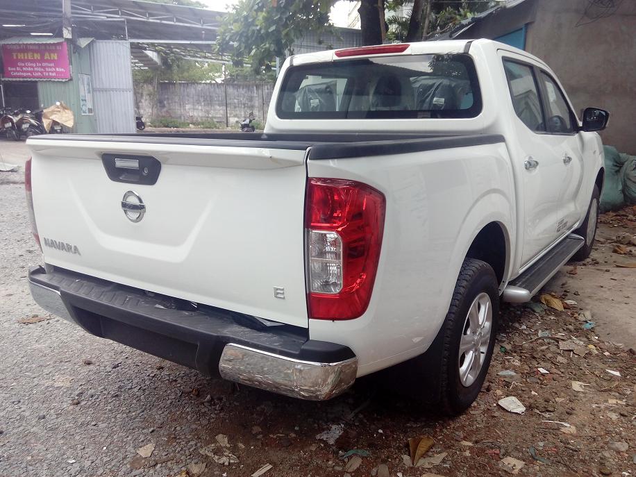 Nissan Navara E 2018 - Bán giá rẻ ô tô Nissan Navara E đời 2018, màu trắng, nhập khẩu nguyên chiếc mới chưa lăn bánh, đại lý chính hãng