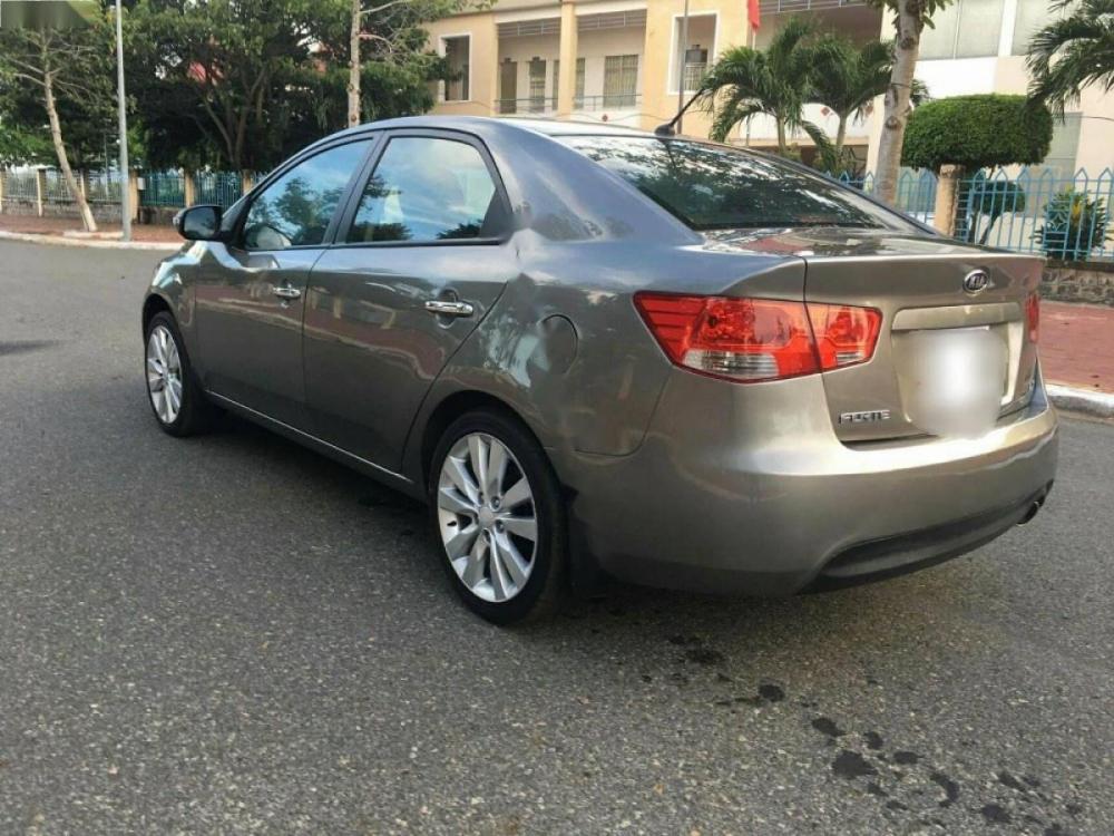 Kia Forte EX 2010 - Cần bán xe Kia Forte EX sản xuất 2010, màu xám số sàn, giá tốt