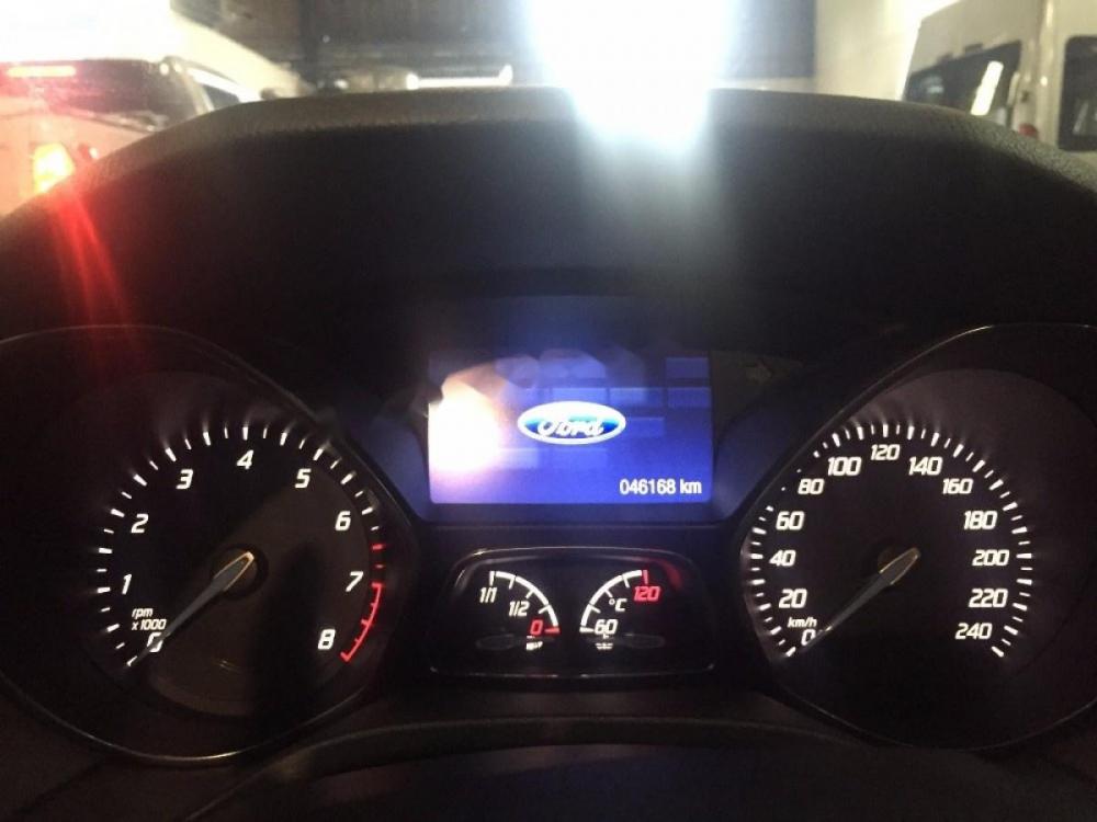 Ford Focus S 2014 - Cần bán xe Ford Focus S đời 2014, màu trắng, nhập khẩu nguyên chiếc