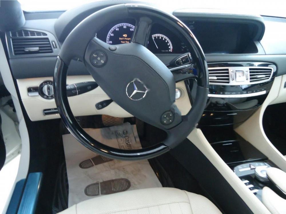 Mercedes-Benz CL class 550  2009 - Cần bán gấp Mercedes 550 đời 2009, màu trắng, xe nhập