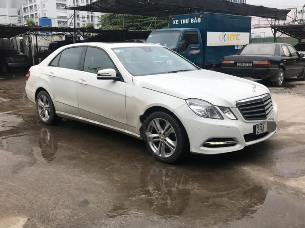 Mercedes-Benz E class 250 2011 - Bán Mercedes 250 đời 2011, màu trắng, 980 triệu