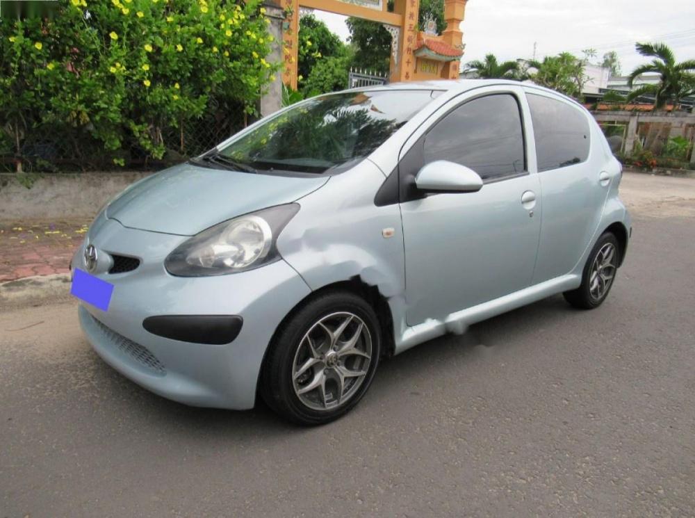 Toyota Yago 2005 - Cần bán lại xe Toyota Aygo năm 2005, màu xanh lam, xe nhập