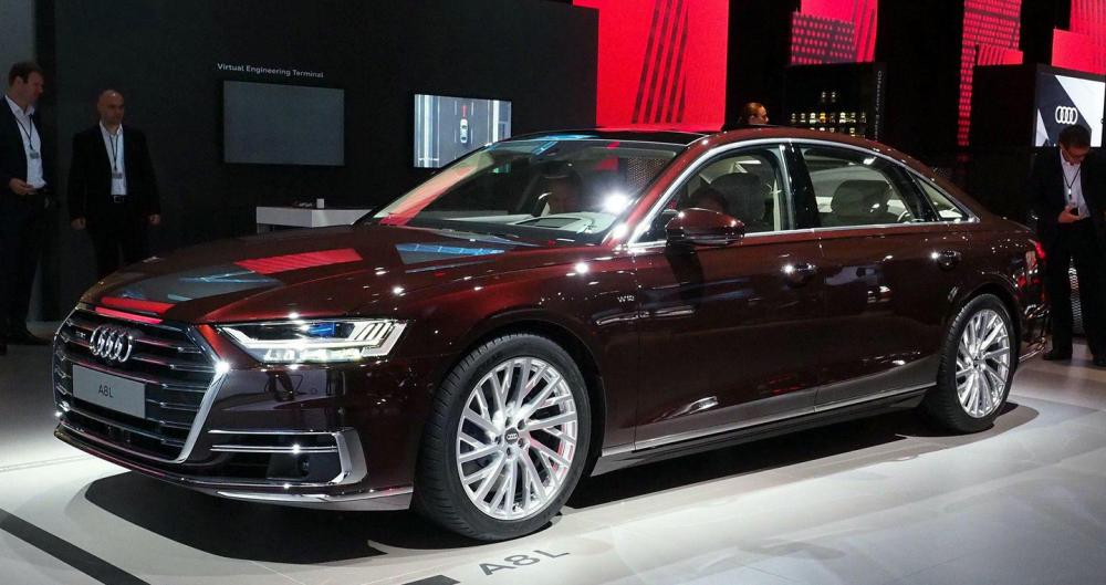 Audi A8 2017 - Bán ô tô Audi A8 đời 2017, màu nâu