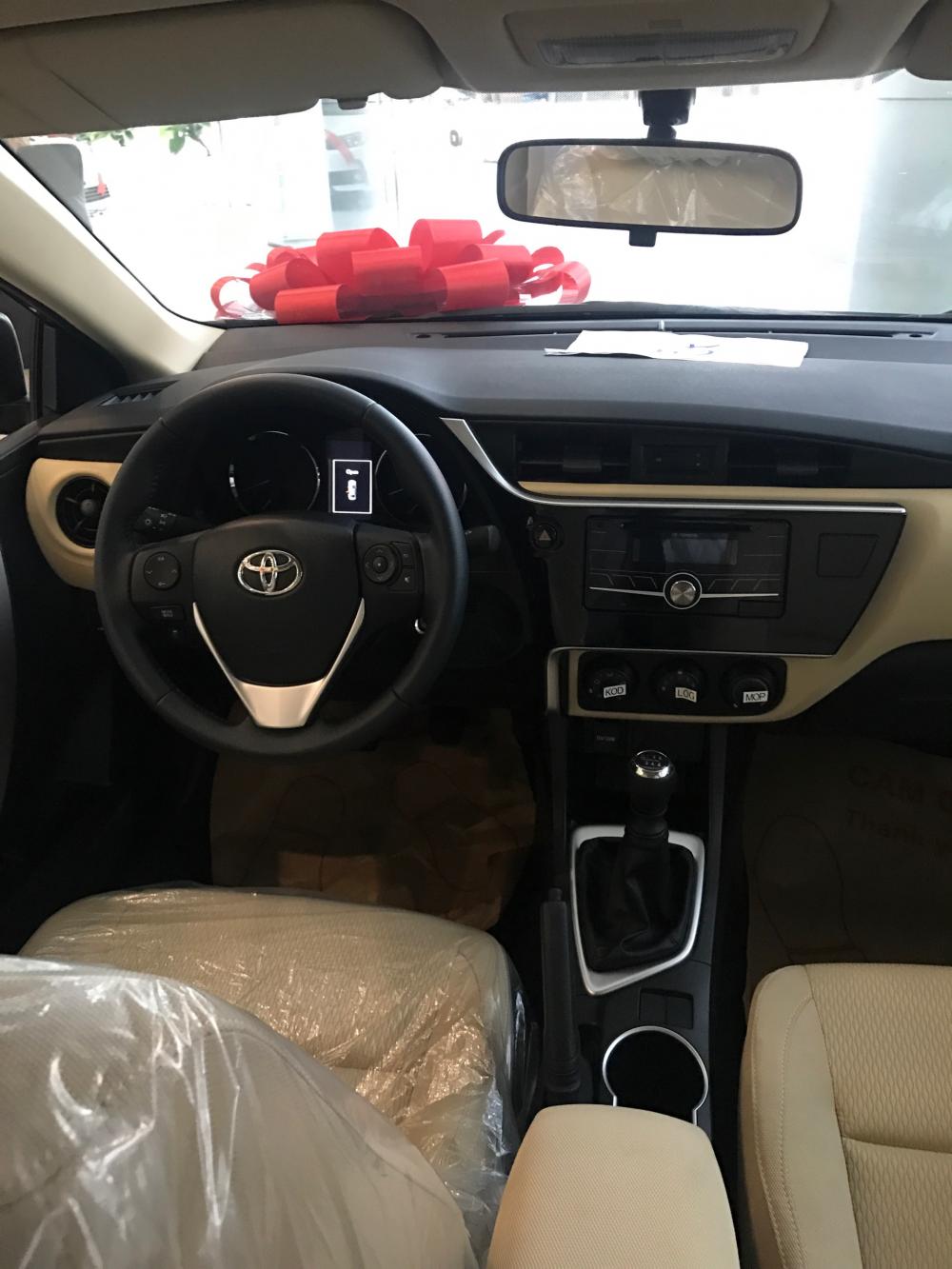 Toyota Corolla altis 1.8E CVT  2018 - Bán xe Altis thế hệ mới 2018, hỗ trợ vay 95%, chi phí nhận xe thấp nhất HCM