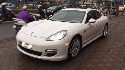 Porsche Cayenne S 2010 - Cần bán Porsche Panamera S đời 2010, màu trắng, nhập khẩu nguyên chiếc