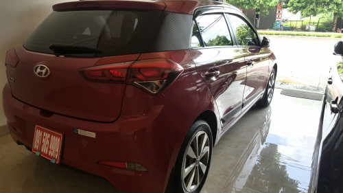 Hyundai i20   1.4AT  2015 - Cần bán lại xe Hyundai i20 1.4AT đời 2015, màu đỏ số tự động, giá tốt