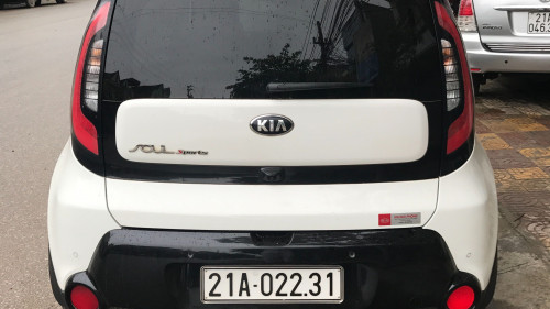 Kia Soul   2.0AT  2014 - Cần bán Kia Soul 2.0AT đời 2014, màu trắng chính chủ, giá 650tr