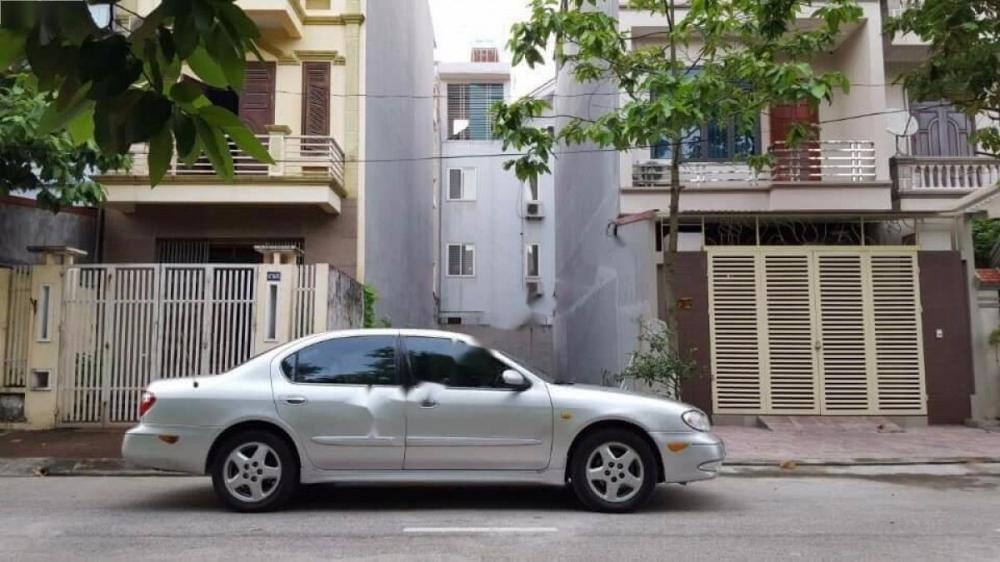 Nissan Cefiro 3.0MT 2000 - Cần bán xe Nissan Cefiro đời 2000, màu bạc, nhập khẩu nguyên chiếc giá cạnh tranh