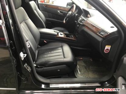 Mercedes-Benz E300 3.0 2009 - Cần bán Mercedes E300 3.0 đời 2009, màu đen, xe nhập, xe gia đình, giá tốt