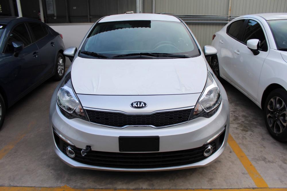 Kia Rio  1.4MT 2016 - Bán Kia Rio 1.4MT năm 2016, màu bạc, nhập khẩu nguyên chiếc, 470 triệu