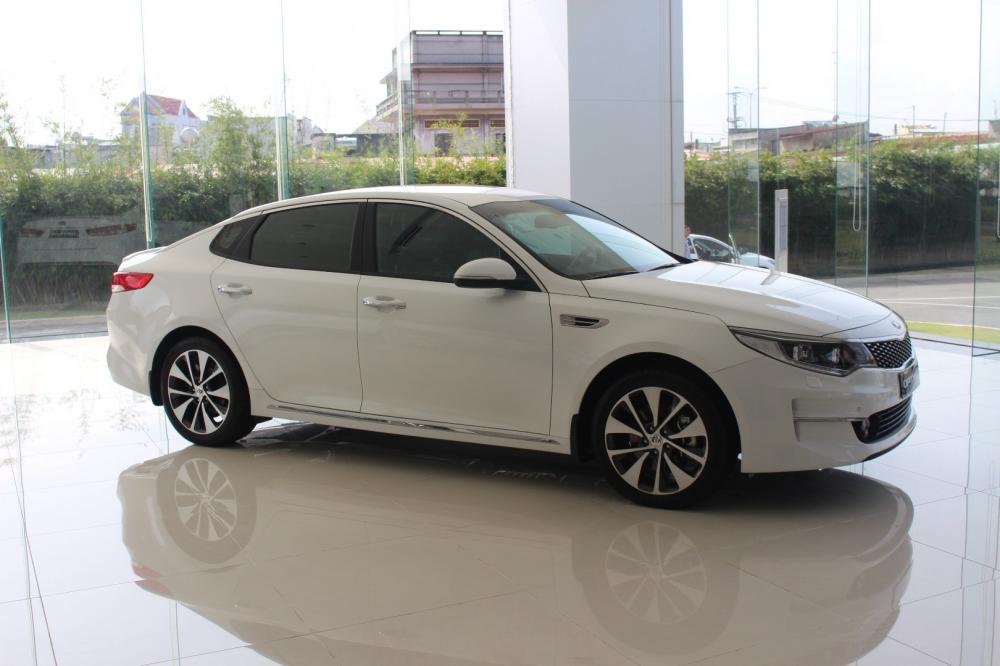 Kia Optima 2017 - Bán ô tô Kia Optima sản xuất 2017, màu trắng, nhập khẩu chính hãng