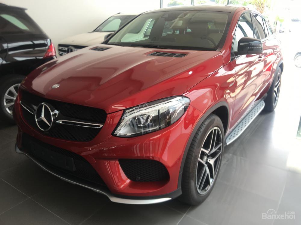 Mercedes-Benz GLE 450 AMG  2017 - Bán ô tô Mercedes GLE 450 AMG sản xuất 2017, màu đỏ, nhập khẩu, mới 100%