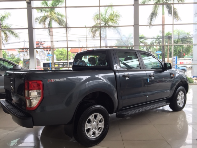 Ford Ranger XLS 4x2 MT 2017 - Ford Nam Định bán xe Ford Ranger, trả góp chỉ 130Tr có xe lăn bánh