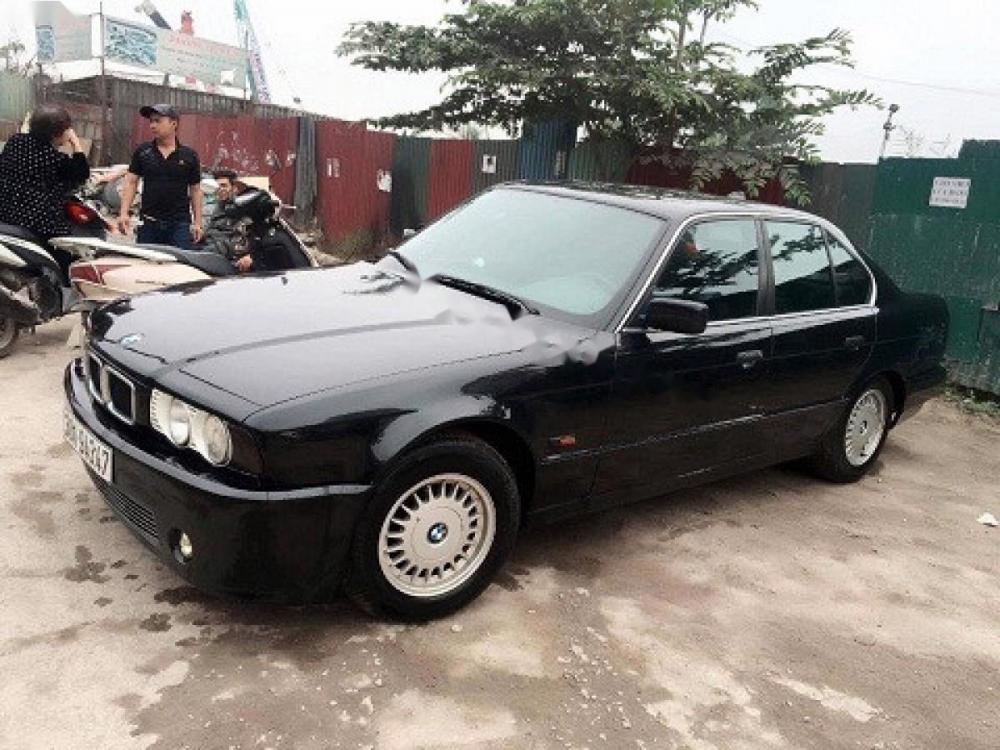 BMW 3 Series 1995 - Bán BMW 3 Series 1995, màu đen, xe nhập, giá chỉ 125 triệu