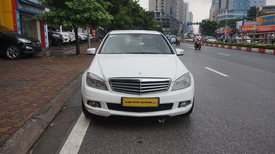 Mercedes-Benz C C250 2010 - Bán ô tô Mercedes C250 đời 2010, màu trắng, xe nhập, giá chỉ 600 triệu