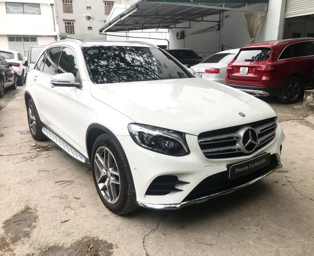 Mercedes-Benz Smart GLC300 AMG 2017 - Bán Mercedes GLC300 AMG 2017 chạy lướt, giá tốt