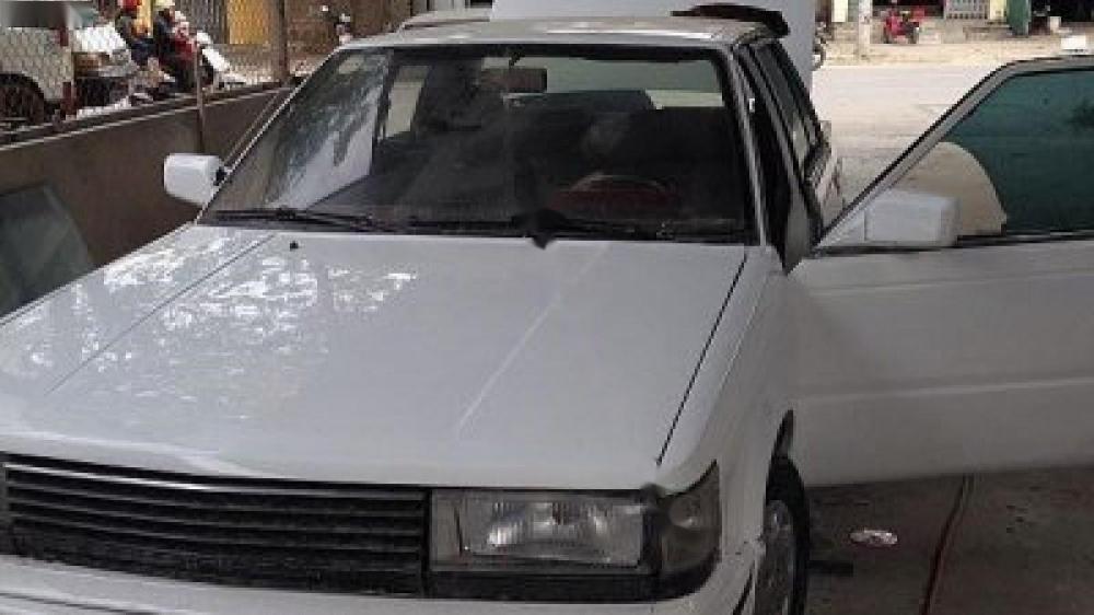 Nissan Bluebird 1990 - Cần bán Nissan Bluebird năm 1990, nhập khẩu nguyên chiếc còn mới