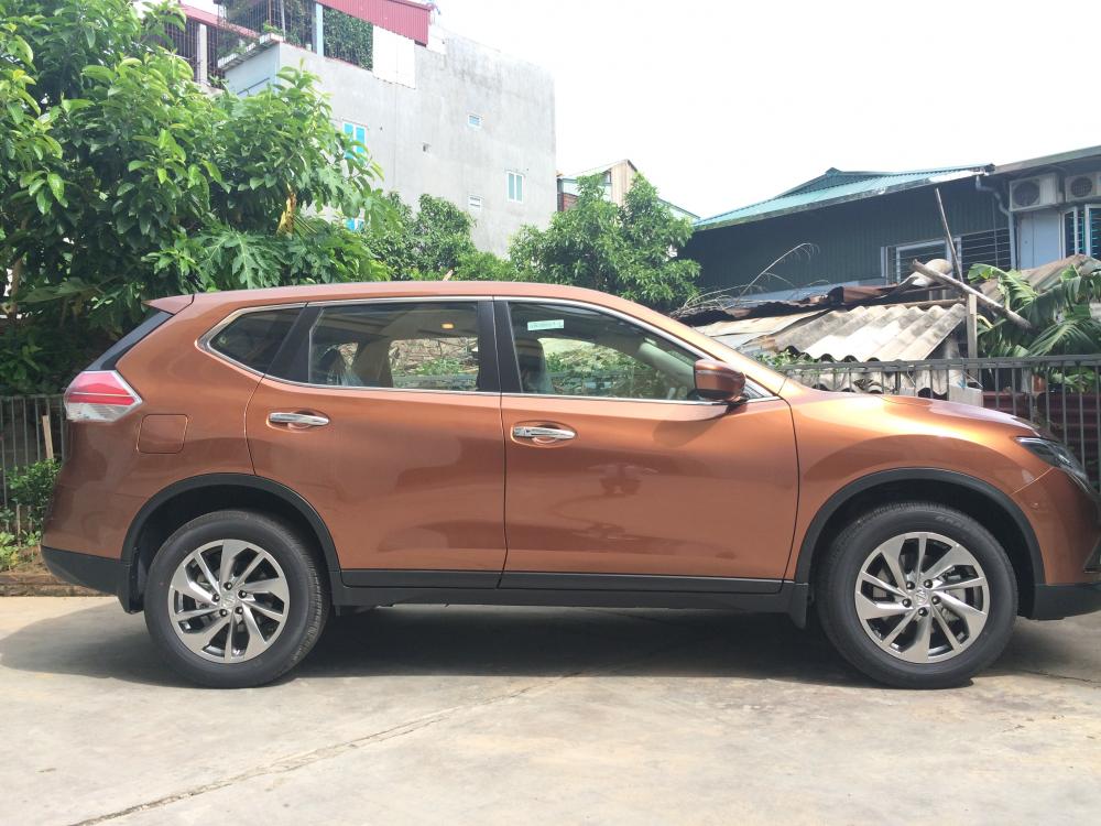 Nissan X trail 2.0 SL 2WD 2017 - Bán ô tô Nissan X trail 2.0 SL 2WD đời 2018 giá tốt nhất thị trường, liên hệ: 098.590.4400