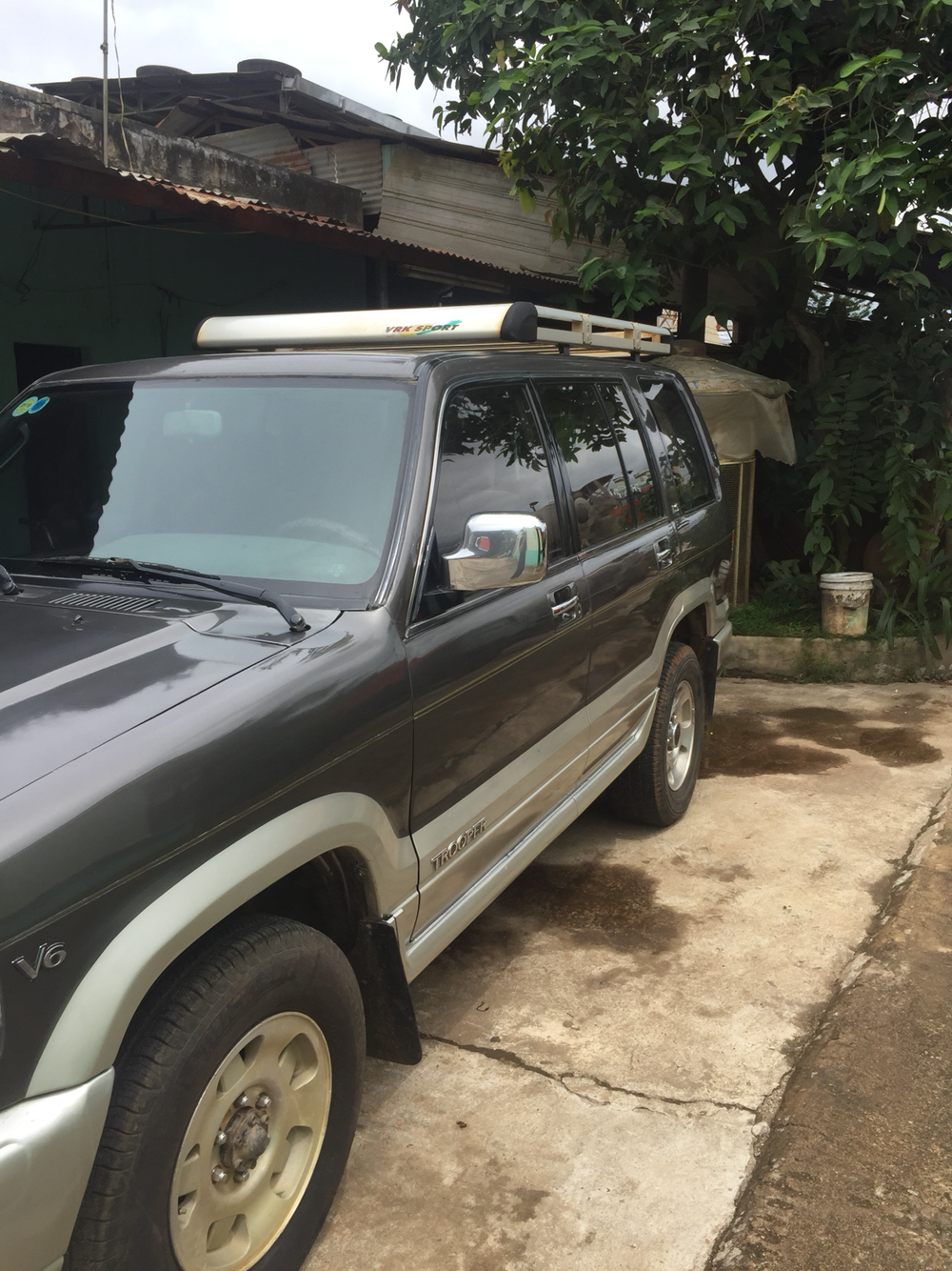 Isuzu Trooper 1997 - Bán xe Isuzu trooper 1997 3.2 máy xăng chuyên dụng đi công trình