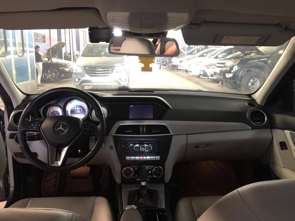 Mercedes-Benz C class C200 BE 2012 - Cần bán xe Mercedes C200 BE đời 2012, màu bạc, nhập khẩu nguyên chiếc