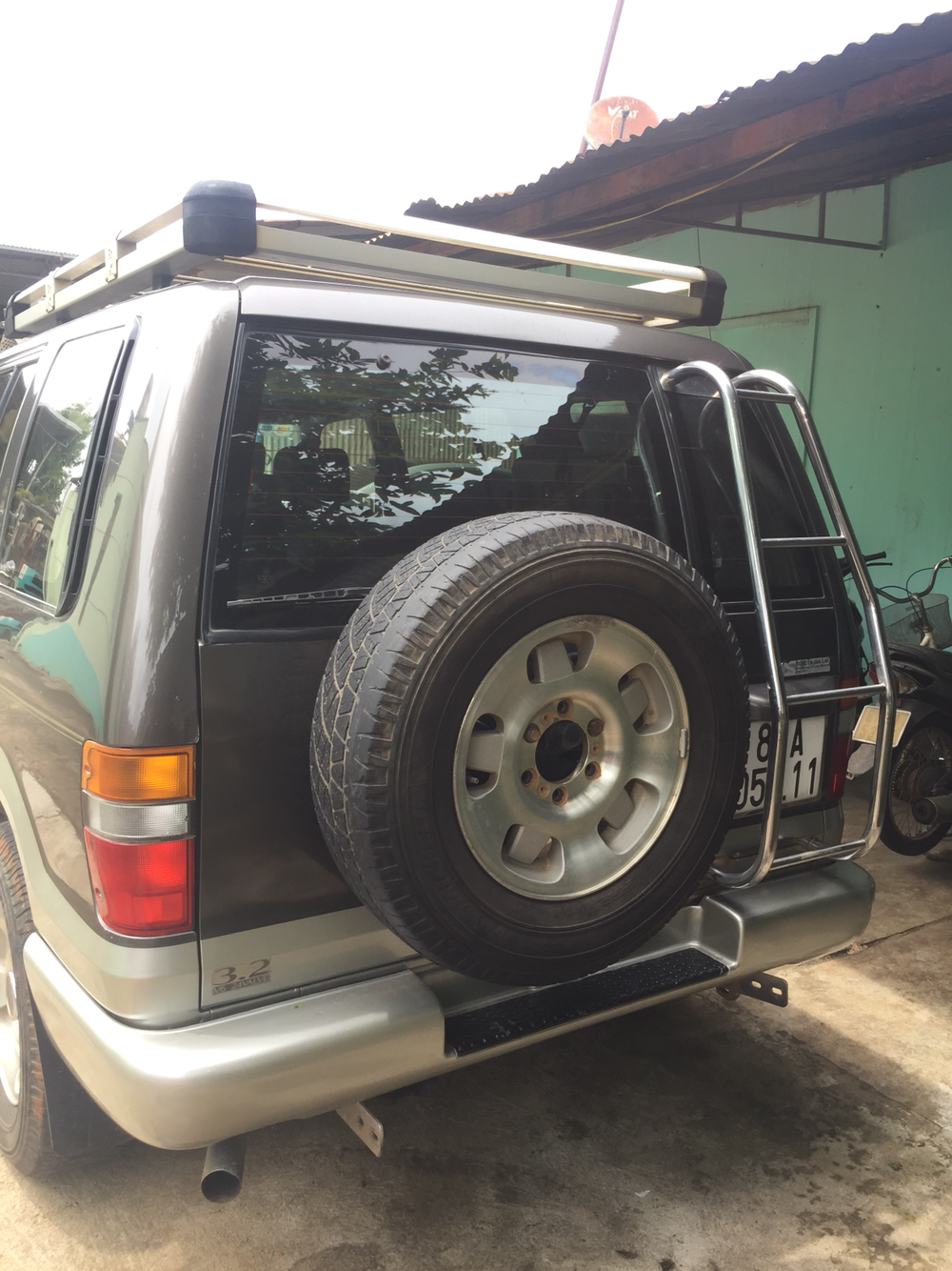 Isuzu Trooper 1997 - Bán xe Isuzu trooper 1997 3.2 máy xăng chuyên dụng đi công trình