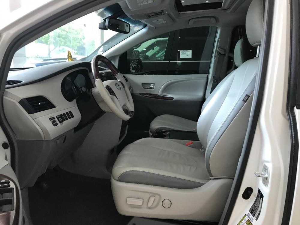 Toyota Sienna limited 2014 - Bán Toyota Sienna limited đời 2014, màu trắng, nhập khẩu Mỹ bản đủ đồ, xe siêu đẹp