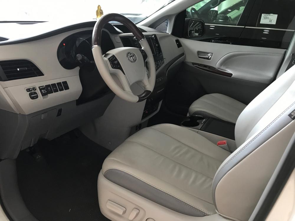 Toyota Sienna limited 2014 - Bán Toyota Sienna limited đời 2014, màu trắng, nhập khẩu Mỹ bản đủ đồ, xe siêu đẹp