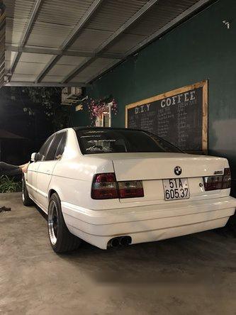 BMW 3 Series 335i  1990 - Cần bán xe BMW 3 Series 335i đời 1990, màu trắng