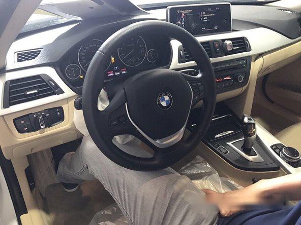 BMW 3 Series 328i  2013 - Bán ô tô BMW 3 Series 328i sản xuất 2013, màu trắng