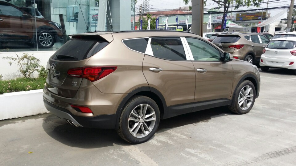 Hyundai Santa Fe 2017 - Bán Hyundai Santa Fe giảm shock lên đến 130 triệu + bảo hiểm vật chất và hơn thế nữa