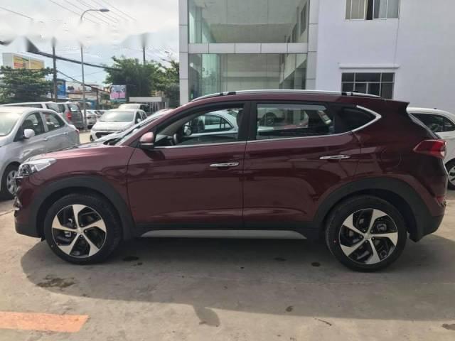 Hyundai Tucson    2017 - Bán Hyundai Tucson đời 2017, màu đỏ