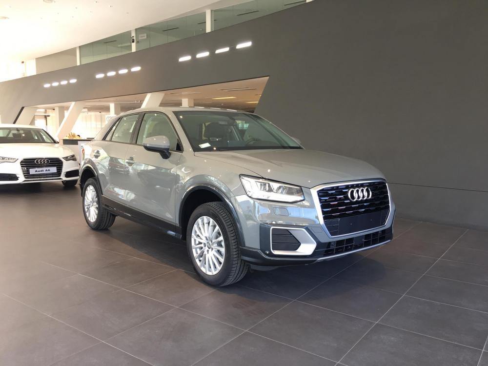 Audi Q2 2017 - Bán Audi Q2 sản xuất 2017, màu xám (ghi), nhập khẩu nguyên chiếc tại Đà Nẵng