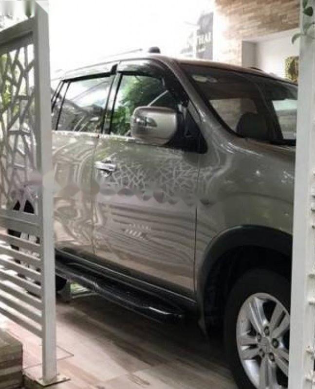 Mitsubishi Zinger GLS 2.4 MT 2009 - Bán xe Mitsubishi Zinger GLS 2.4 MT đời 2009, màu bạc số sàn, giá chỉ 380 triệu