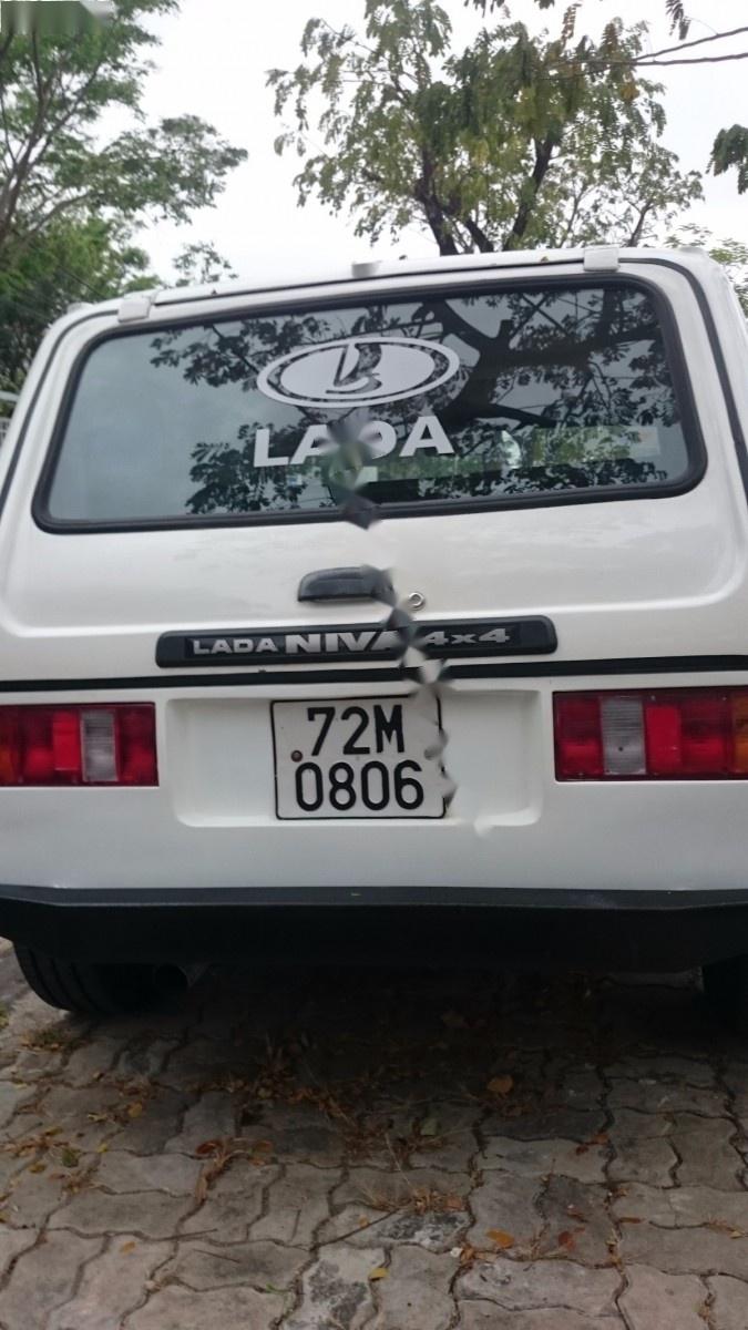 Lada Niva1600   1990 - Bán Lada Niva1600 sản xuất 1990, màu trắng, giá chỉ 80 triệu