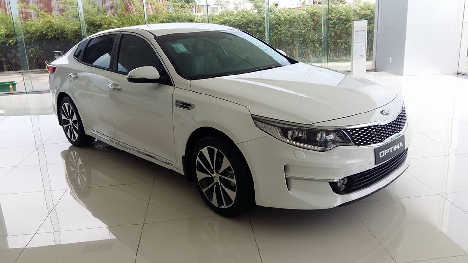 Kia Optima GAT 2017 - Siêu hot! Kia Optima GAT 2017 giá chỉ còn 819 triệu, trả trước chỉ từ 169 triệu là có xe. Hotline: Tâm 0938.805.635