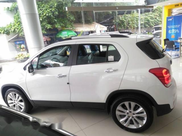 Chevrolet Trax 2016 - Bán Chevrolet Trax đời 2016, màu trắng, xe nhập