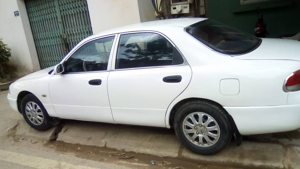 Mazda 626 1996 - Bán xe Mazda 626 sản xuất 1996, màu trắng