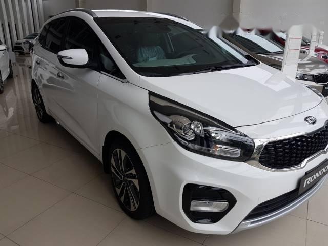 Kia Rondo 1.6 GAT  2017 - Bán xe Kia Rondo 1.6 GAT 2017, màu trắng, giá chỉ 689 triệu