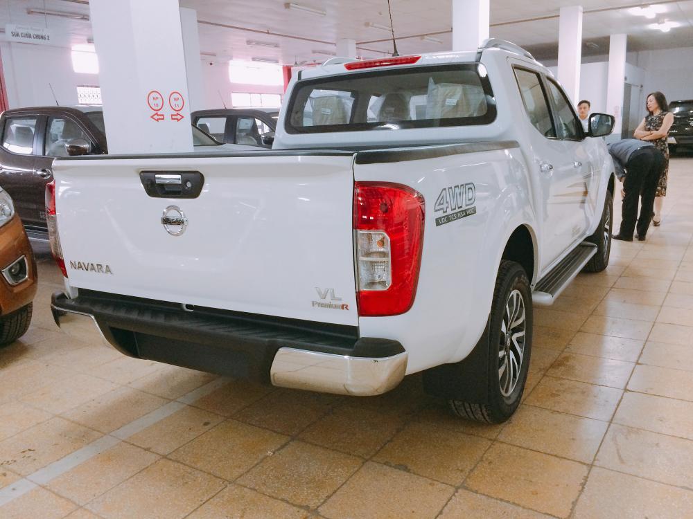 Nissan Navara VL Premium 2017 - Cần bán Nissan Navara VL Premium đời 2018 khuyến mãi cao, liên hệ 098.590.4400