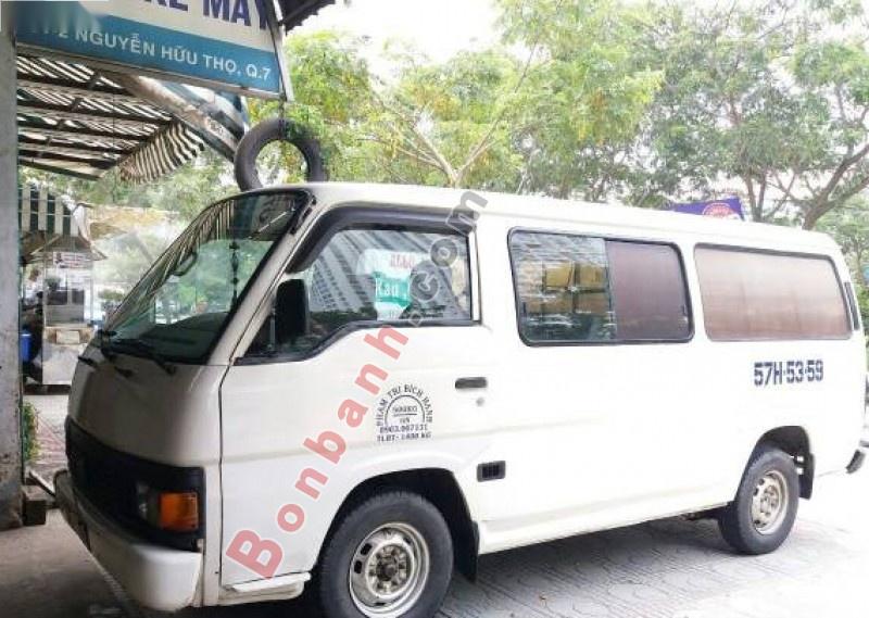 Nissan Urvan 1994 - Cần bán gấp Nissan Urvan đời 1994, màu trắng, nhập khẩu số sàn